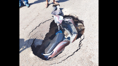 Close shave for elderly man as scooter falls into sinkhole in Jodhpur