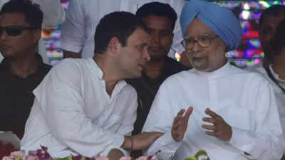 One of India's finest statesman: Rahul Gandhi wishes ex-PM Manmohan Singh on his birthday