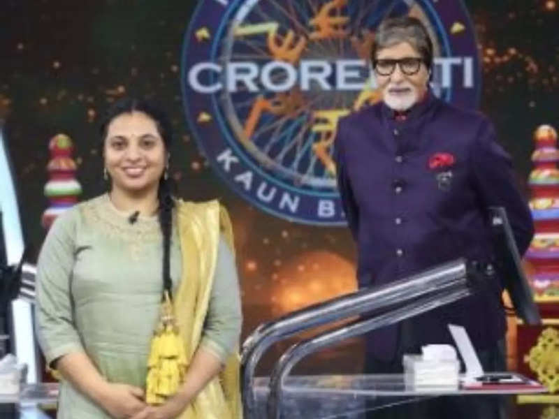 Impressed by 'KBC14' contestant, Big B stresses need to educate girls
