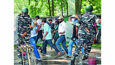 Tripura cops cane jobless teachers marching towards assembly