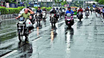 Surat: Downpour gives garba organizers a scare