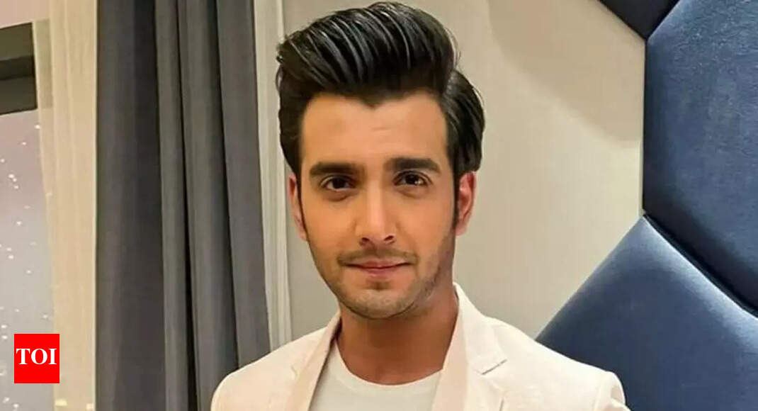 Adhik Mehta: I met my family after three years and I am excited to spend time with them - Times of India Adhik Mehta: I met my family after three years and I am excited to spend time with them - Times of India