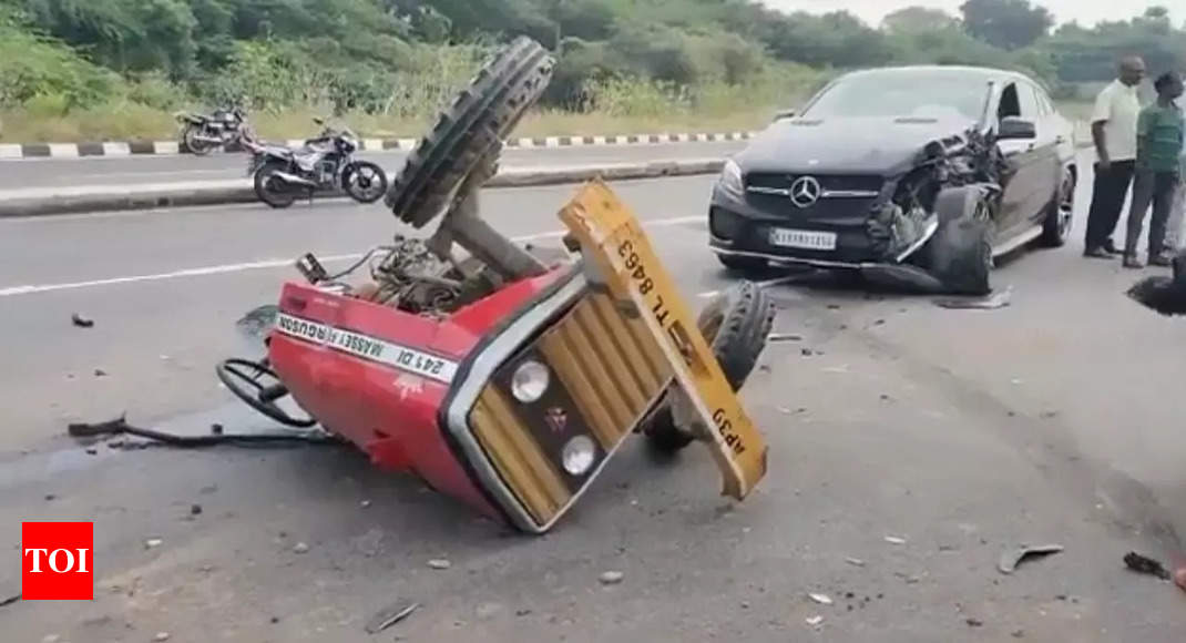 Crashed CARS & PARTS India