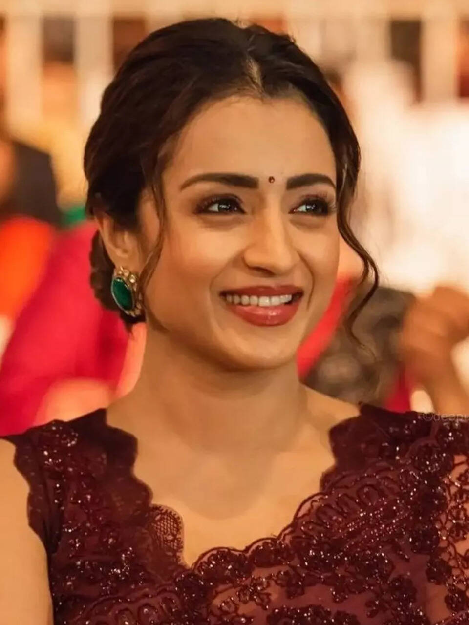 Trisha showcases her fashion skills at 'Ponniyin Selvan' promotions | Times  of India