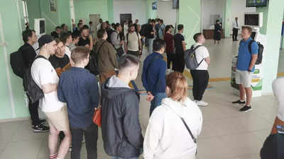 Officials say 98,000 Russians enter Kazakhstan after call-up