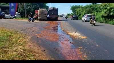 Oil spillage on Old Goa-Dhulape stretch leads to several two-wheeler accidents