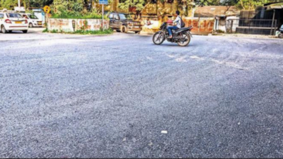 Pune: Khadki Cantonment Board carries out repairs of potholed roads