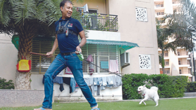 Greater Noida: Bodycam & pepper spray, just so he can walk his pet
