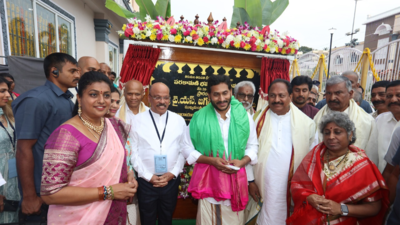Andhra Pradesh CM YS Jagan Mohan Reddy inaugurates TTD's new Parakamani complex at Tirumala