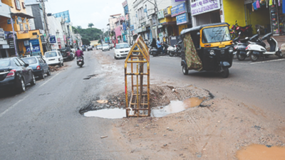 Hubballi-Dharwad Municipal Corporation to geo-tag potholes it fills