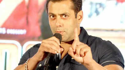 Salman Khan on charging Rs 1000 crore for 'Bigg Boss 16': 'Because of these rumours, income tax and ED people notice...'