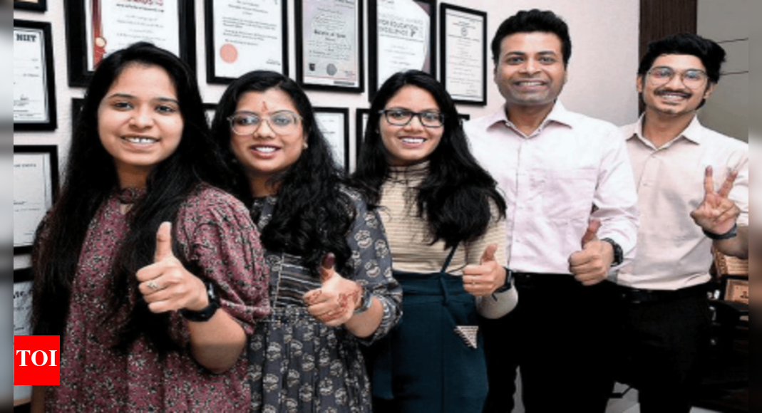 Three Best Buddies’ Bond Sturdy Even In Career Choice Surat News Times of India