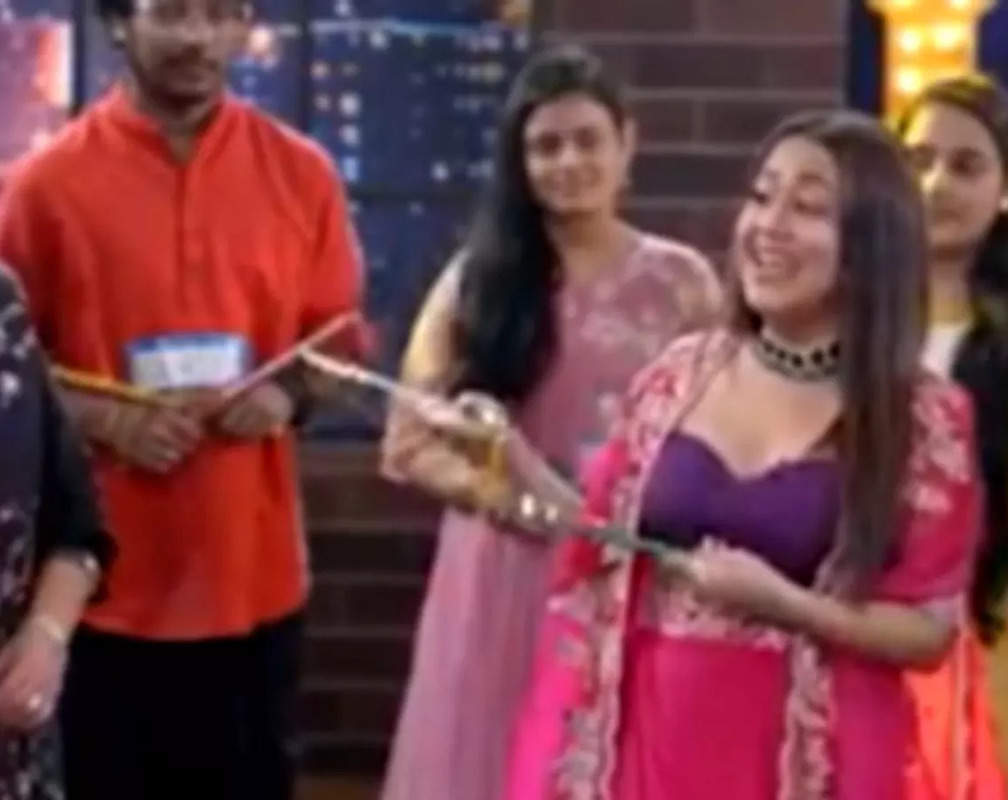 
Neha Kakkar welcomes Falguni Pathak on 'Indian Idol' amidst 'O Sajna' controversy
