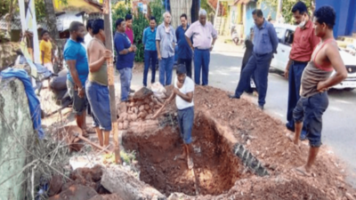 PWD inspects pipeline at Vasco to identify source of leakages