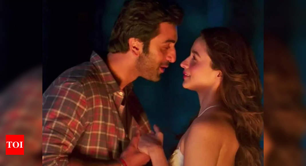 ‘Brahmastra’ box office collection Day 19: Ranbir Kapoor-Alia Bhatt’s film collects 1.65 crore on its third Tuesday – Times of India