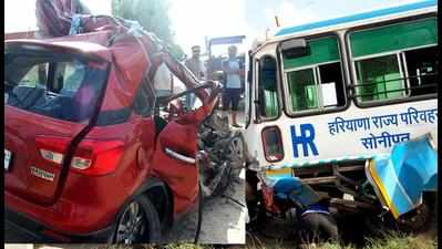 5 youth killed as speeding car rams into bus on Del-Jaipur NH