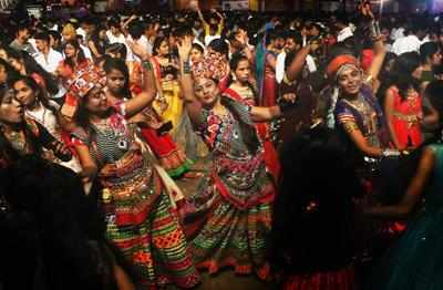 Nagpur: Vidarbha unit of Vishwa Hindu Parishad call to bar non-Hindus from garba events