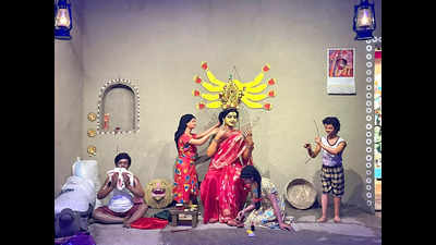 This Puja pays a tribute to the dying art of Bengal’s Bohurupi