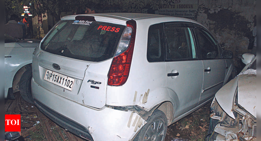 Woman killed as car rams into scooter in Ghaziabad | Ghaziabad News ...