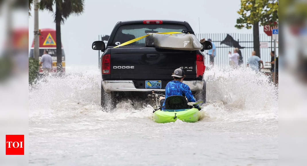 L’ouragan Ian frappe la Floride comme une tempête monstrueuse