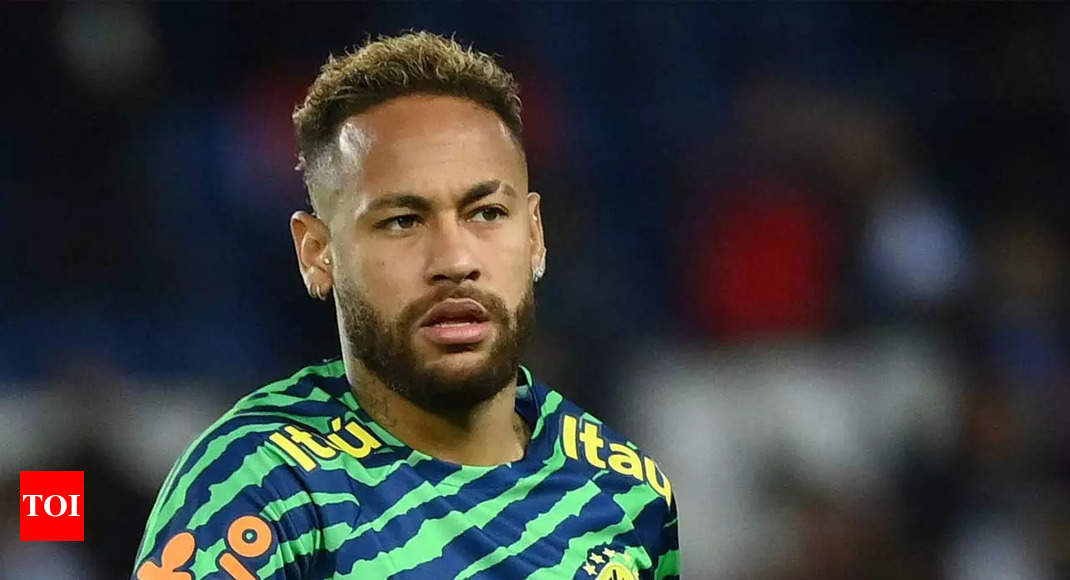 Neymar Jr.: Brazilian soccer star faces criticism for Bolsonaro