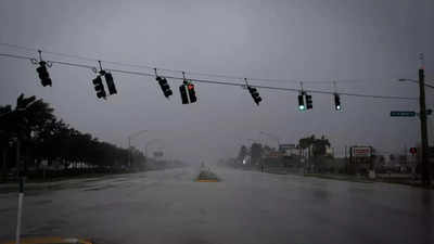 People trapped, 2.5m without power as Ian drenches Florida