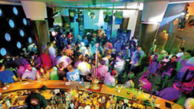 Kolkata: Party-hopping to pep revellers up this Durga puja