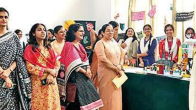 Patna Women’s College holds exhibition on English, cooking contest