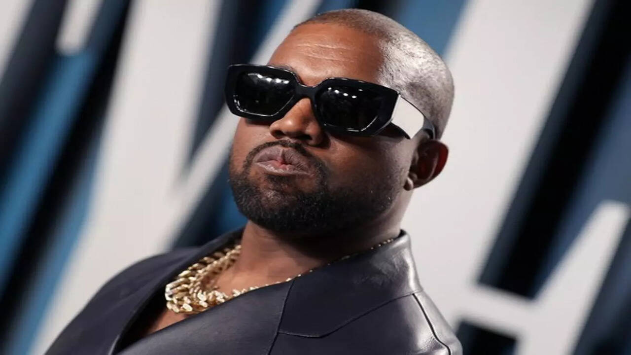 Kanye West clarifies he uploaded Kriss photo for good reason | English  Movie News - Times of India