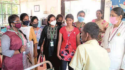 Students awe-struck by facilities at government hospital