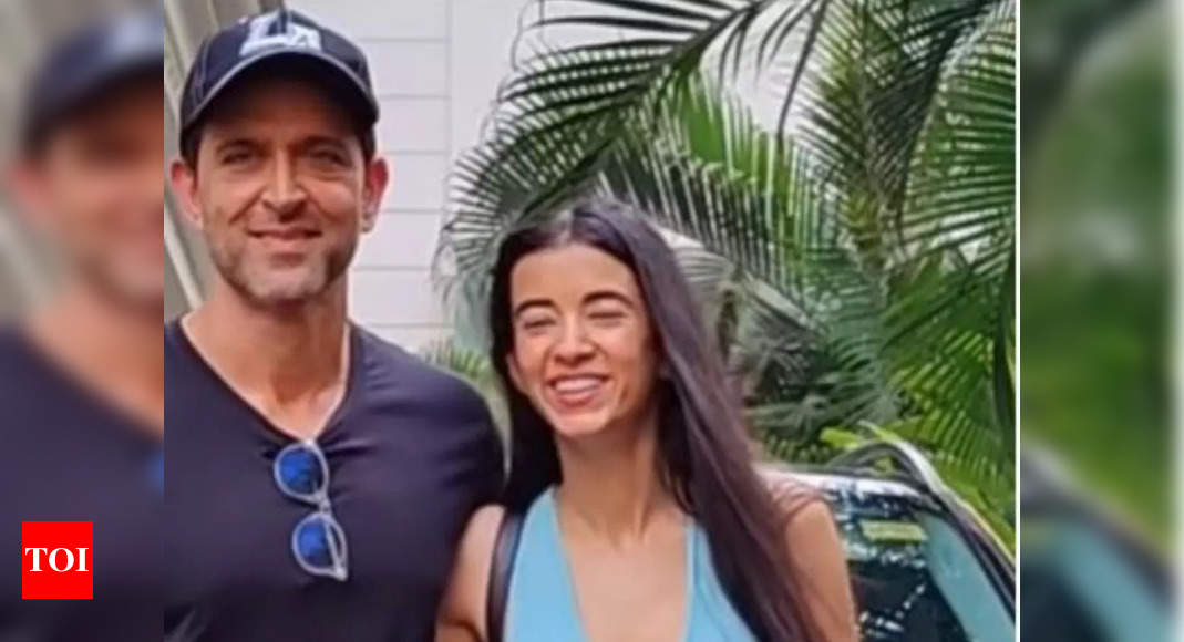 While Hrithik Roshan is garnering praise for ‘Vikram Vedha’, he was spotted in the city with girlfriend Saba Azad – Watch video – Times of India