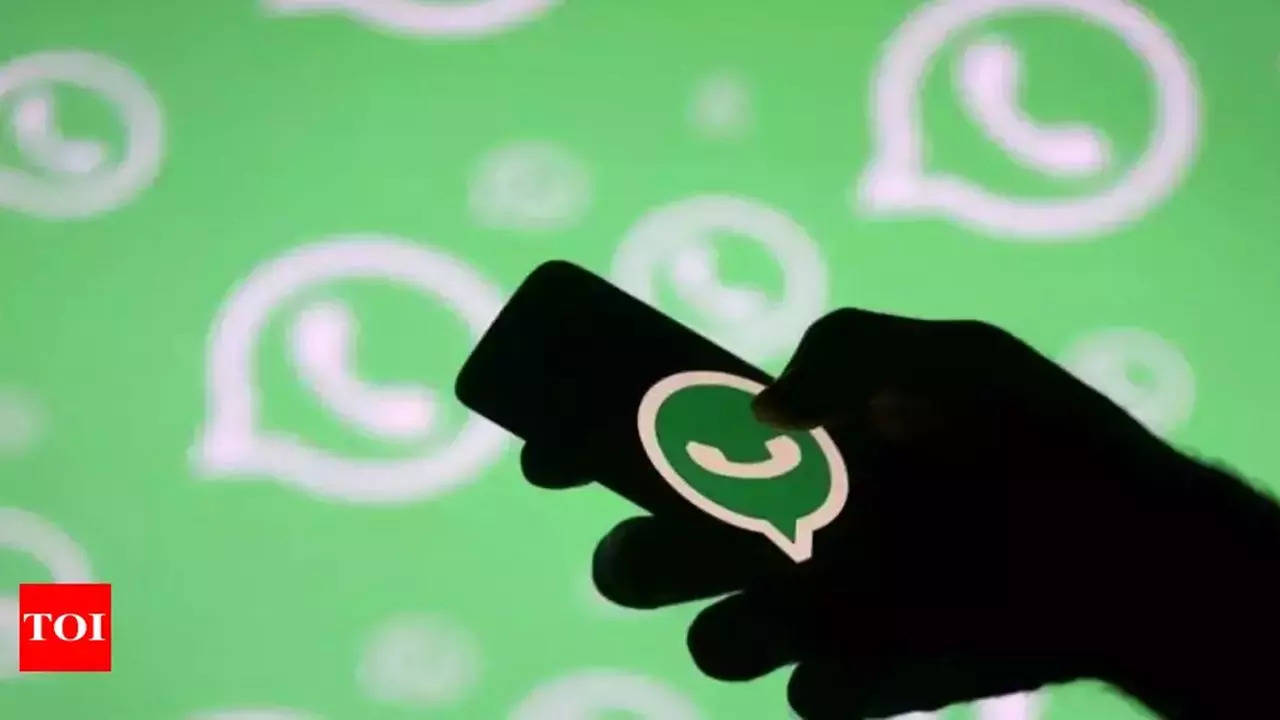 WhatsApp is rolling out sharable call links feature