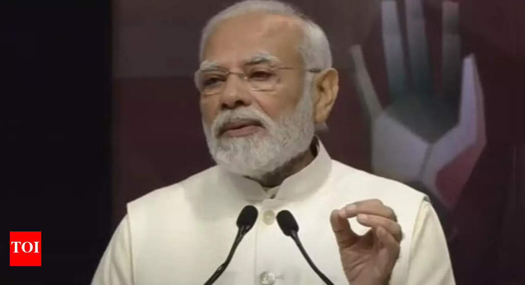 Live: PM Modi launches 5G telecom services at 6th India Mobile Congress