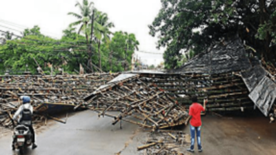 Odisha: Rain alert makes puja committees tweak plans to keep mandaps dry