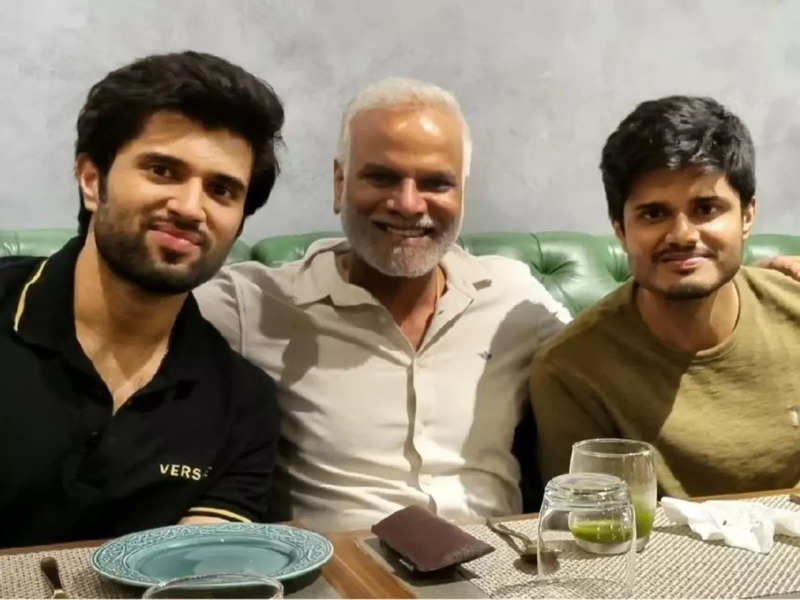 Actors Vijay and Anand Deverakonda click a sweet family picture with their producer uncle