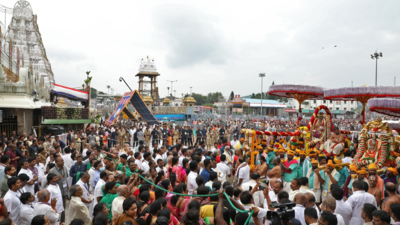 Free darshan: Record 75,000 devotees throng Tirumala temple on Friday