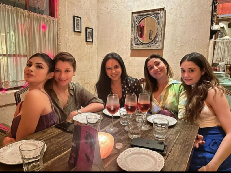 Mouni Roy thanks friends and fans for making her birthday memorable, says "Forever grateful"