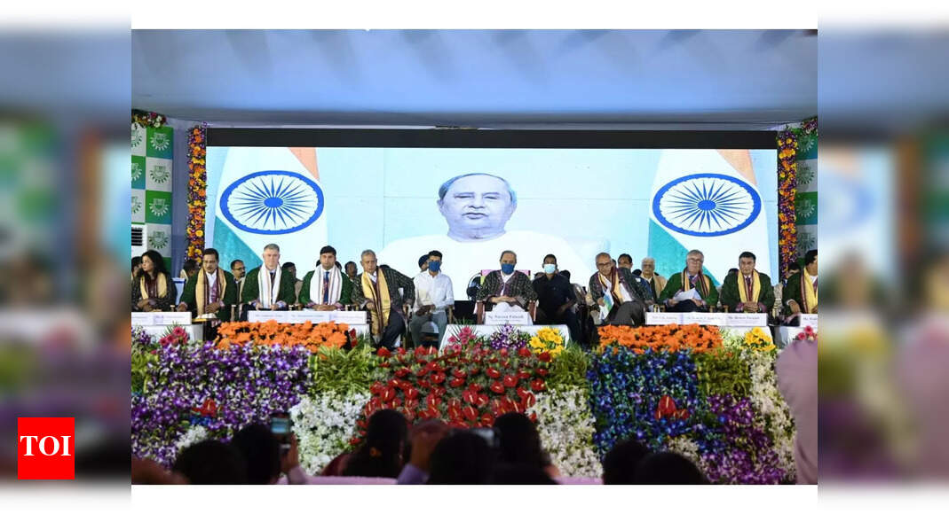 8123 students get degrees in annual convocation of KIIT