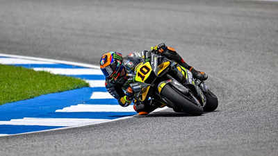 2022 MotoGP: VR46's Bezzecchi grabs first-ever MotoGP pole at Thai qualifying