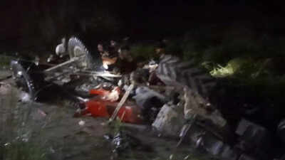 Kanpur: 27 die, 22 injured as vehicle falls into UP pond