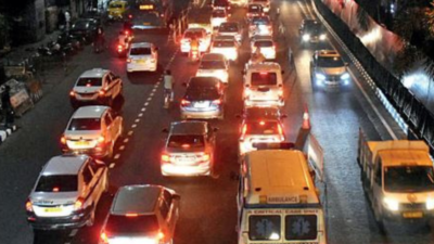 West Bengal: Green channels and service roads beat VIP Road traffic pain