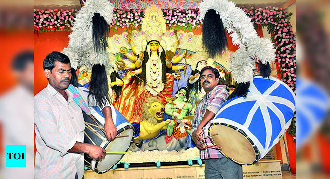 Image of Durga Puja Dhak-HZ894764-Picxy