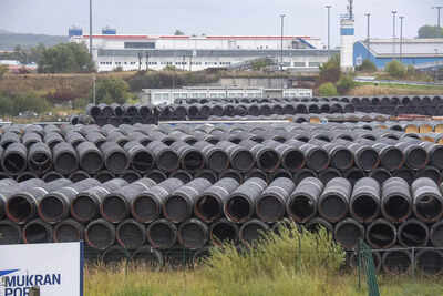 Germany builds new gas terminals to succeed Russian pipelines