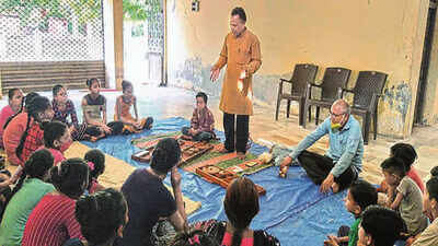 Vadodara: They keep the charkha spinning even today