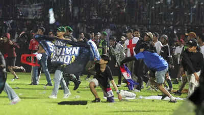 In 2nd-worst football stadium disaster, 125 killed in Indonesia