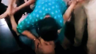 UP: Woman saves hubby's life with CPR at Mathura railway station