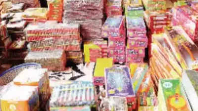 Delhi: MCD teams to crack down on cracker sale