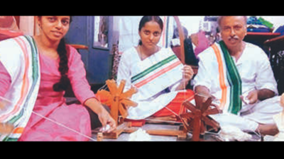 Karnataka: Professor's family spins lifestyle around khadi