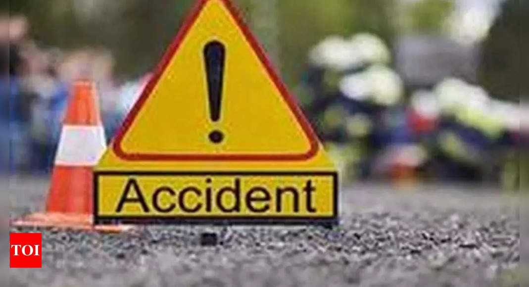 2 trying to save auto driver run over by lorry