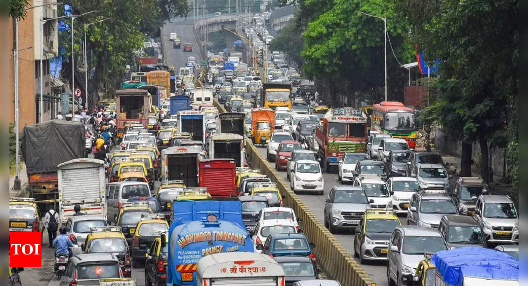Mumbai: Traffic curbs for Sena Dussehra rallies
